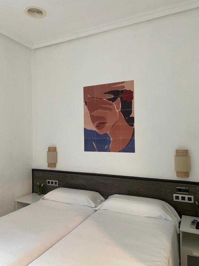 Pension Donostiarra San Sebastian Bagian luar foto