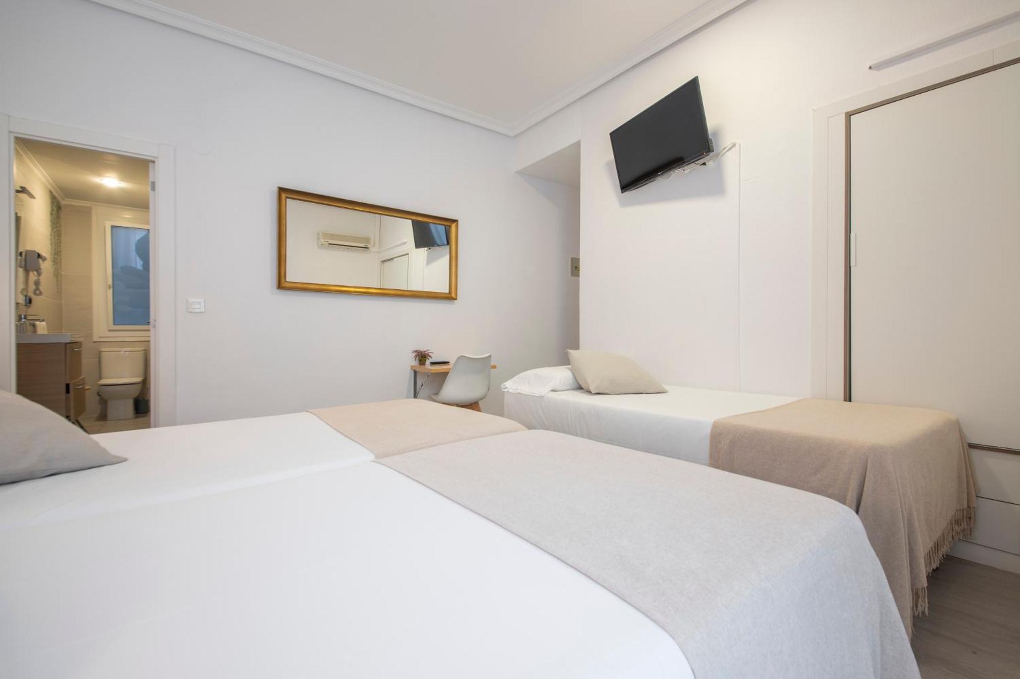 Pension Donostiarra San Sebastian Bagian luar foto