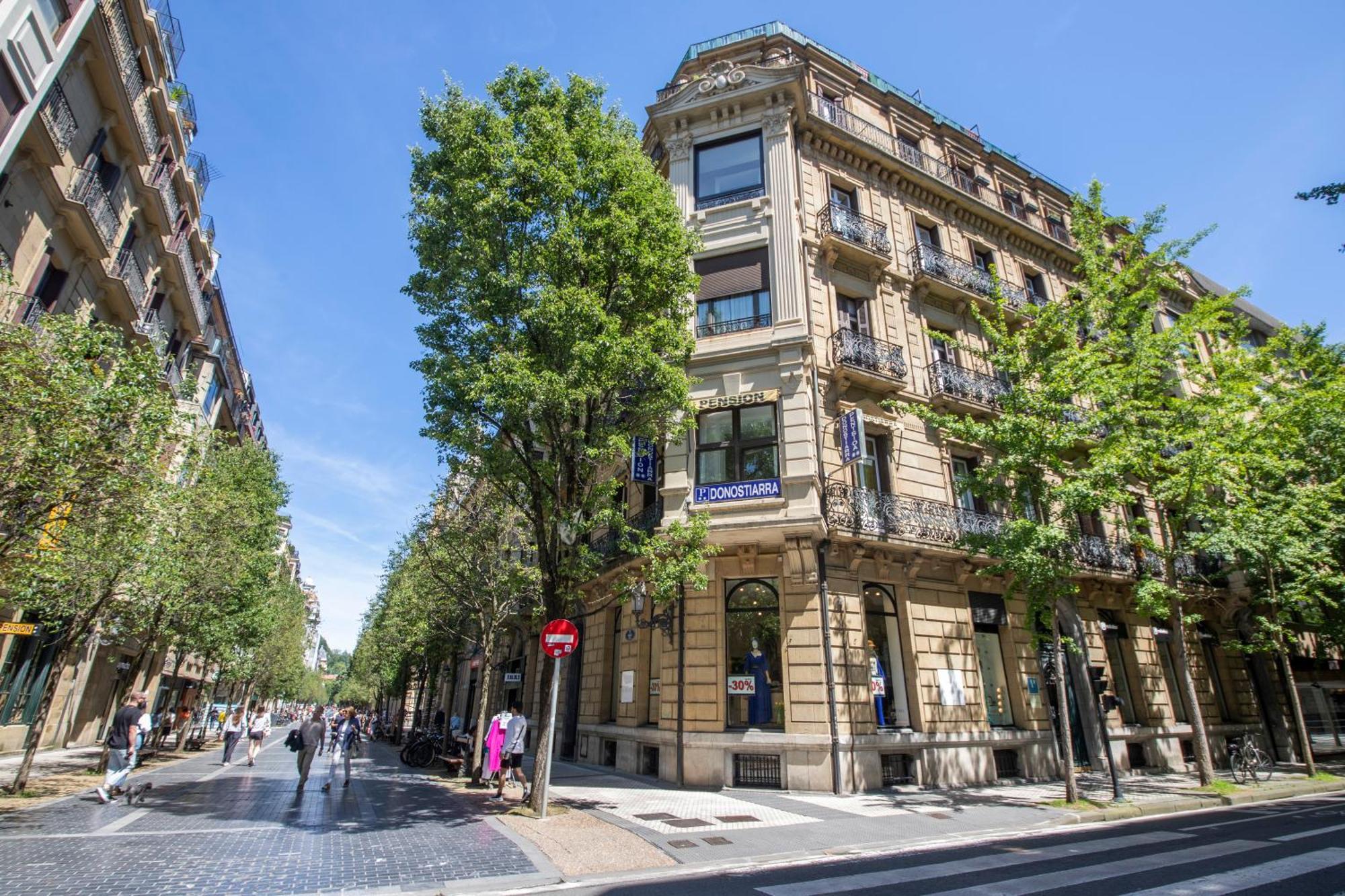 Pension Donostiarra San Sebastian Bagian luar foto